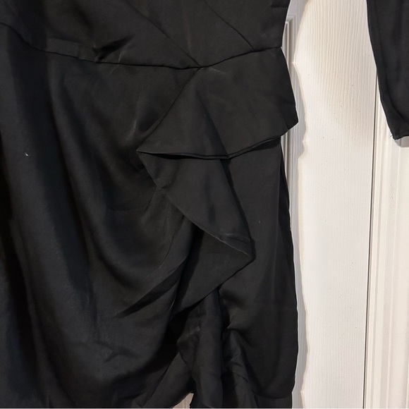 Elegant Black Mini Long sleeve Dress size Large NWT - Picture 3 of 9